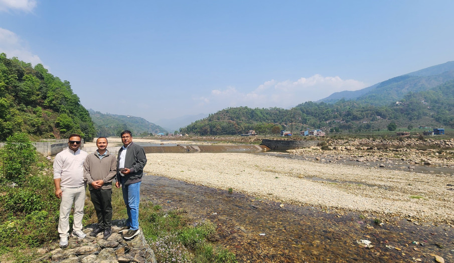 सचिव ज्यू समेतबाट लामागेफाँट सिचाइ योजना नहरको मुहान अनुगमन ०८२/८३